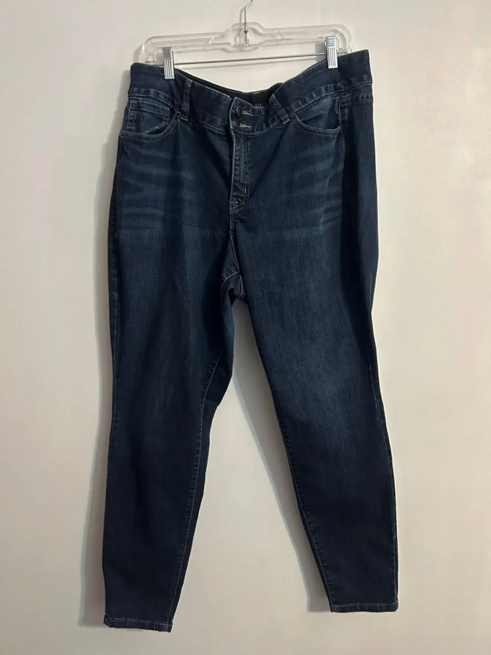Lane Bryant 5 pocket distressed high rise Women’s Skinny Jeans